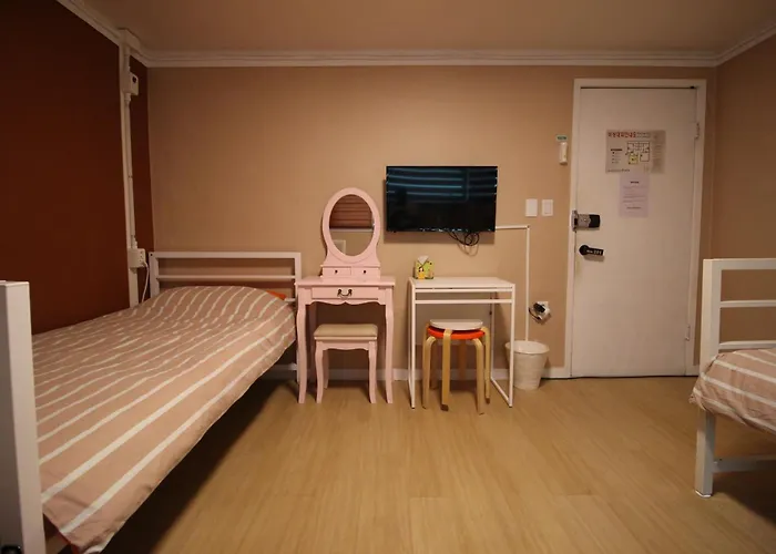 Bunk Guesthouse Hongdae